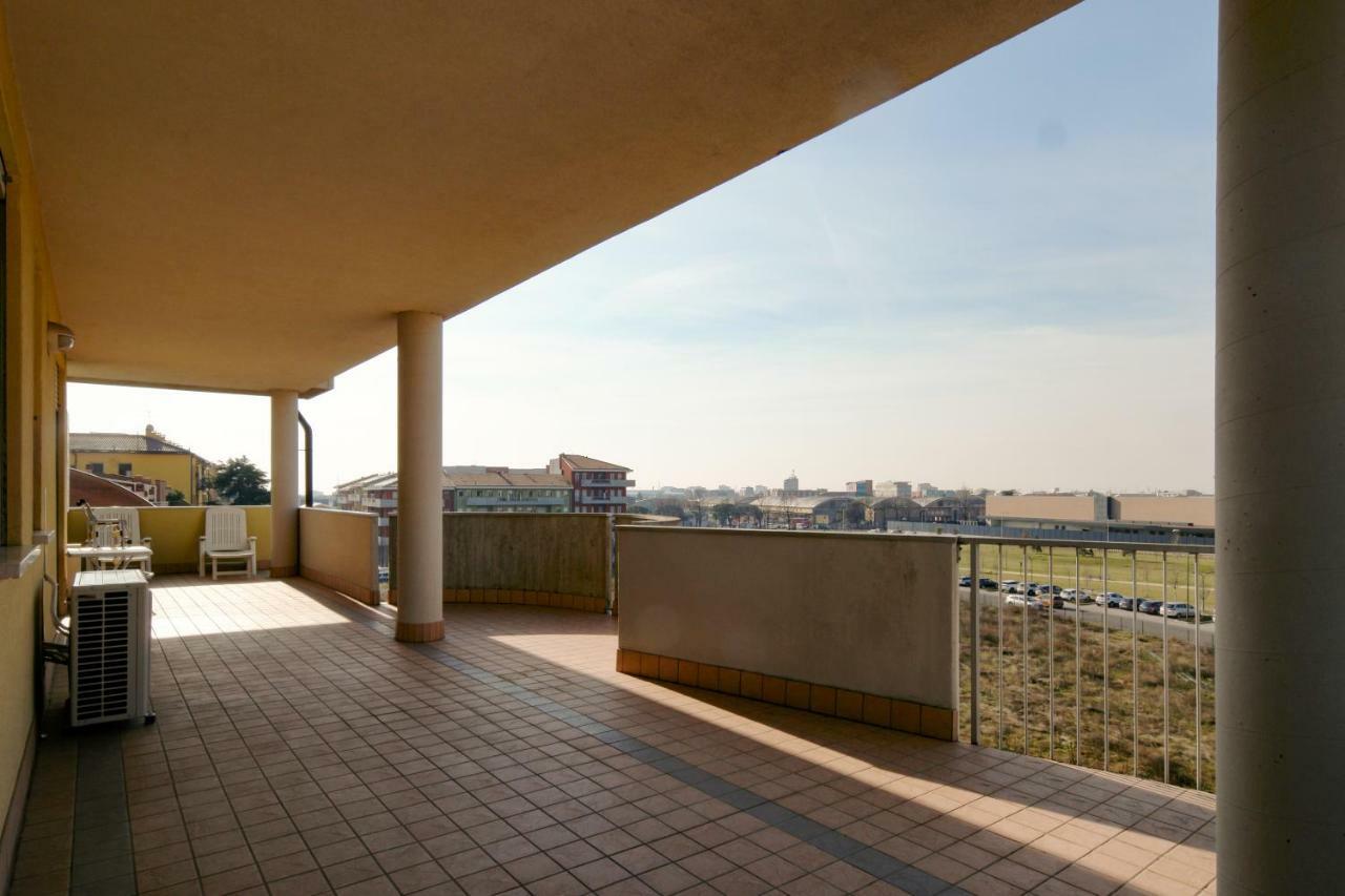 Attico Fiera Verona Bagian luar foto